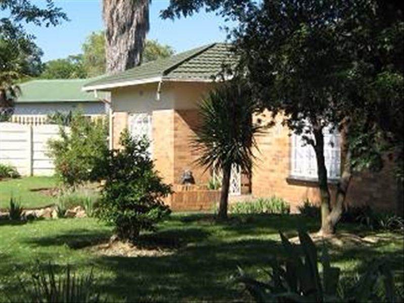 3 Bed House in Kempton Park Central photo number 3