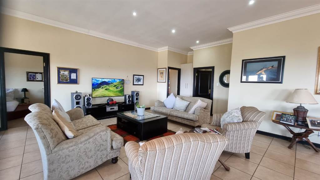 4 Bed Townhouse in Camperdown photo number 7