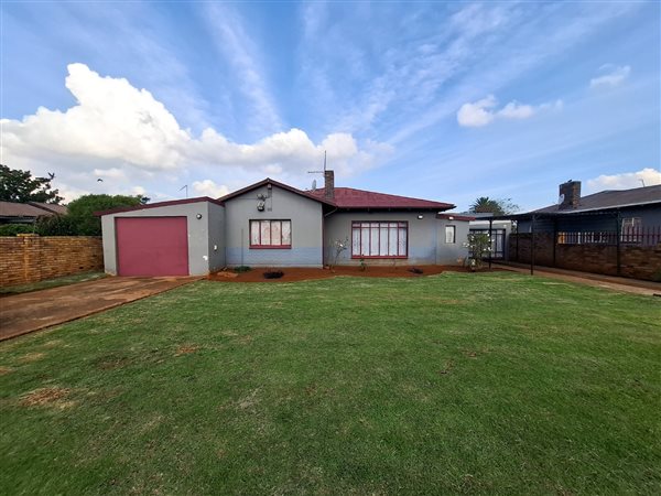 3 Bedroom House 3 Bedroom House