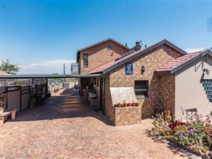5 Bed House in Marlboro Gardens