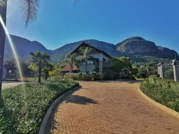 363 m² Land