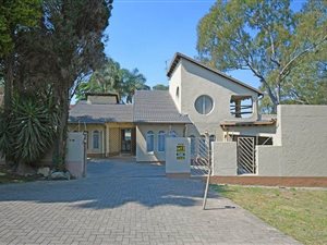 3 Bed House in Marais Steyn Park