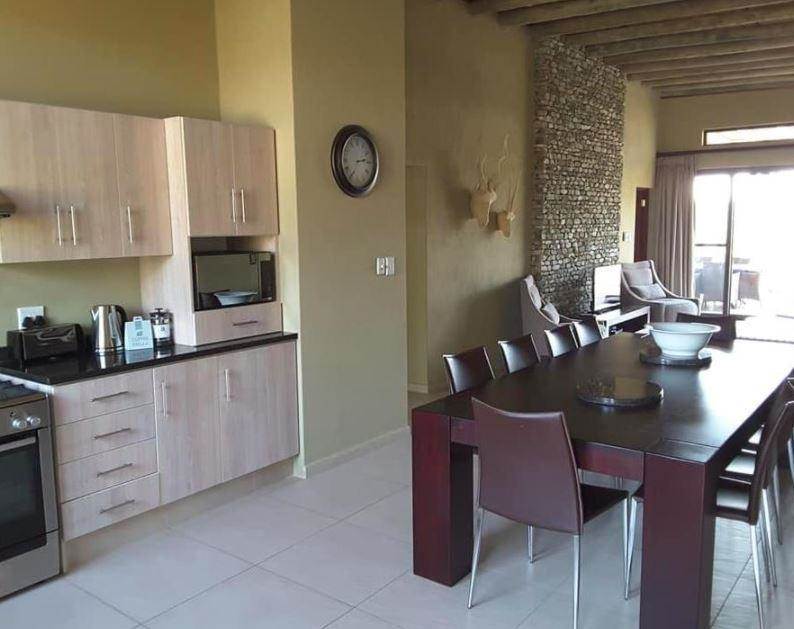 4 Bed House in Hectorspruit photo number 6