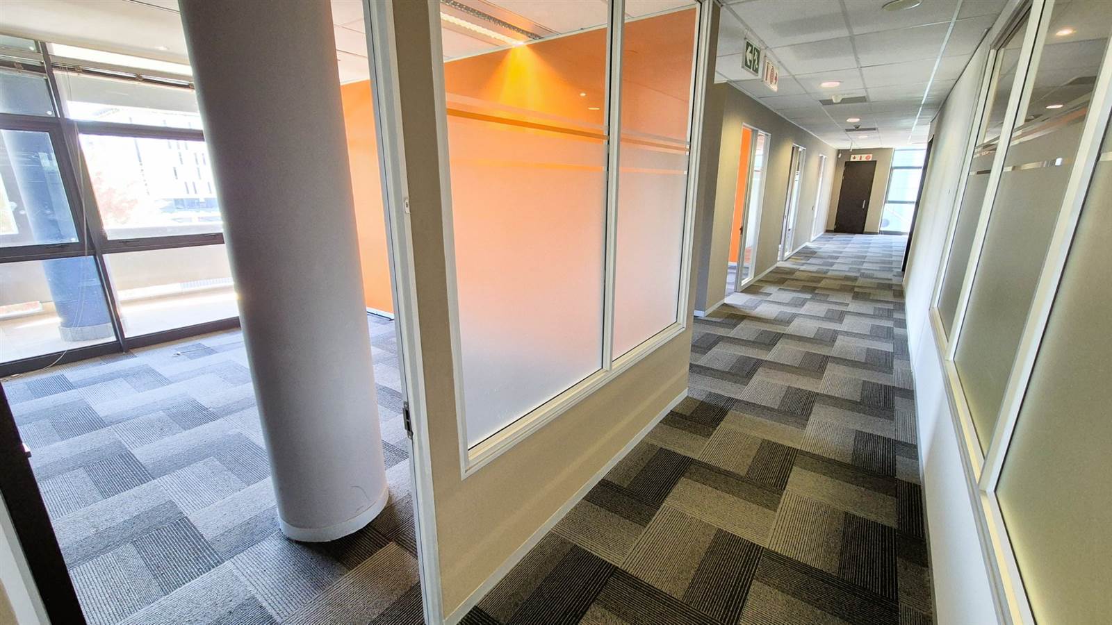 1730  m² Office Space in Menlyn photo number 10