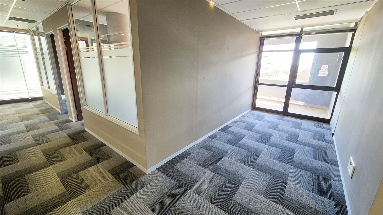 1730  m² Office Space in Menlyn photo number 9
