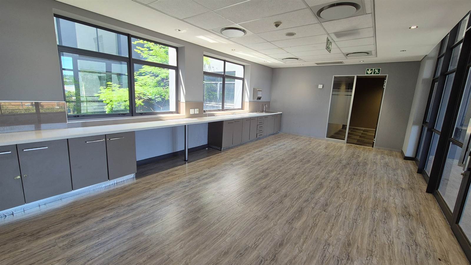 1730  m² Office Space in Menlyn photo number 26