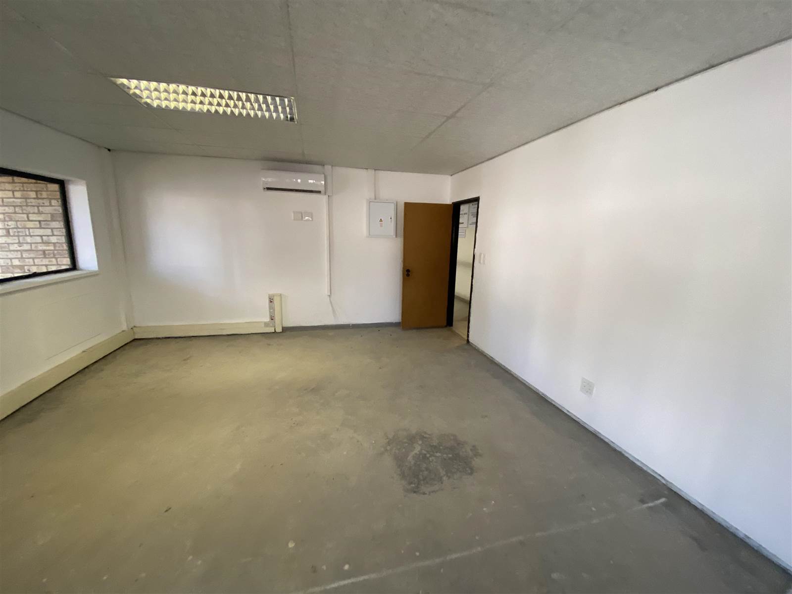 137  m² Commercial space in Morningside photo number 17