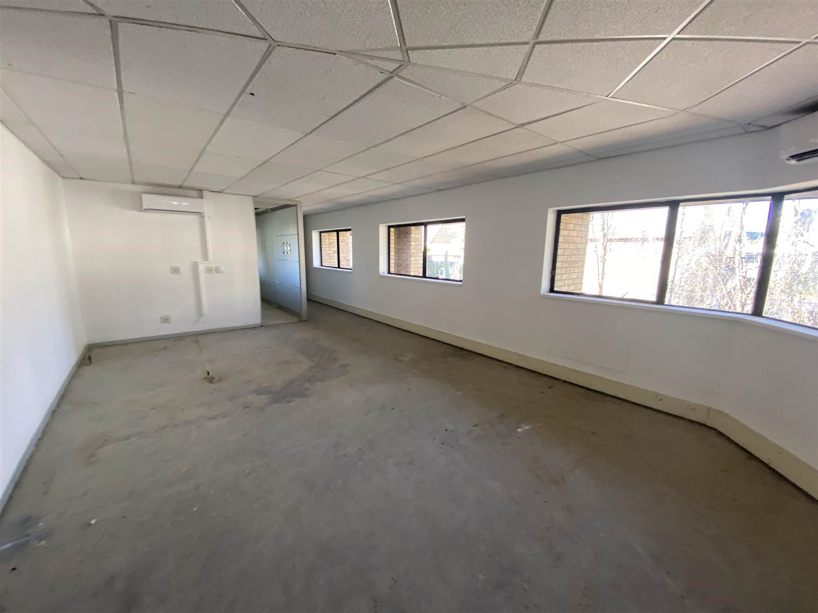 137  m² Commercial space in Morningside photo number 15