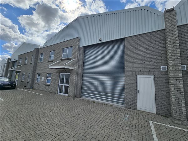 634  m² Industrial space