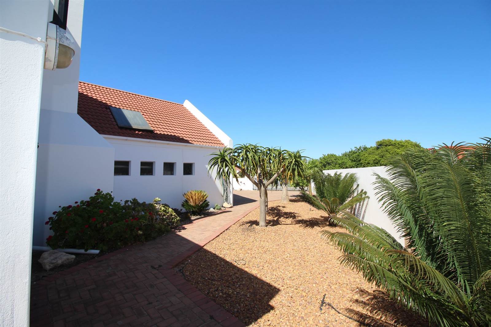 2 Bed House in Port Owen photo number 25