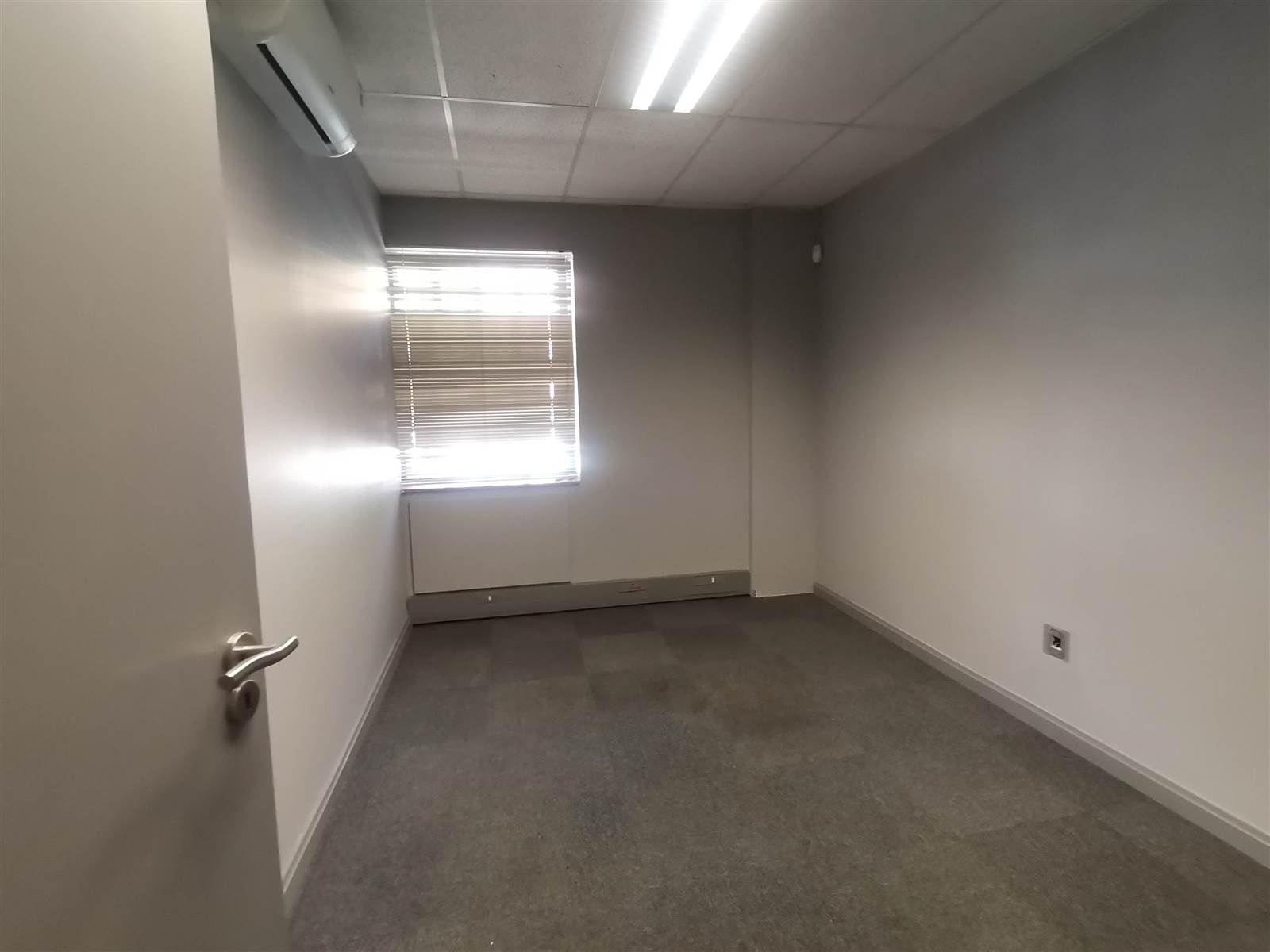 346  m² Commercial space in Rosebank photo number 23