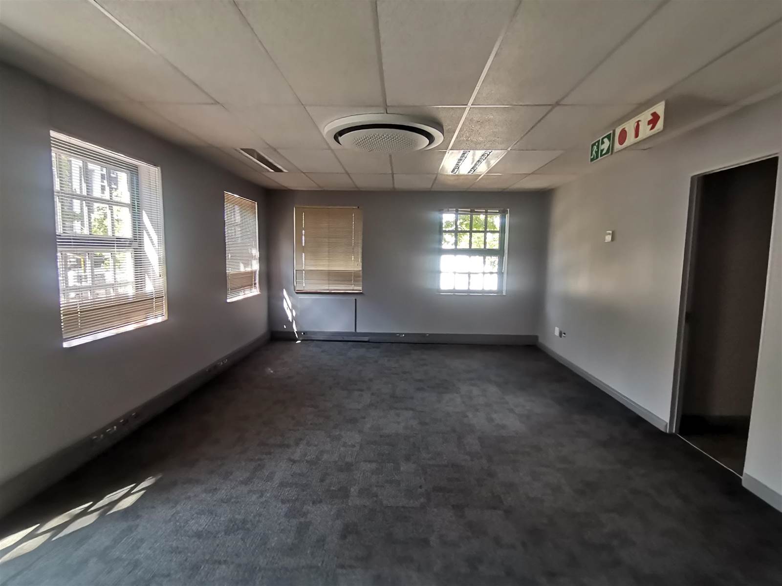346  m² Commercial space in Rosebank photo number 16