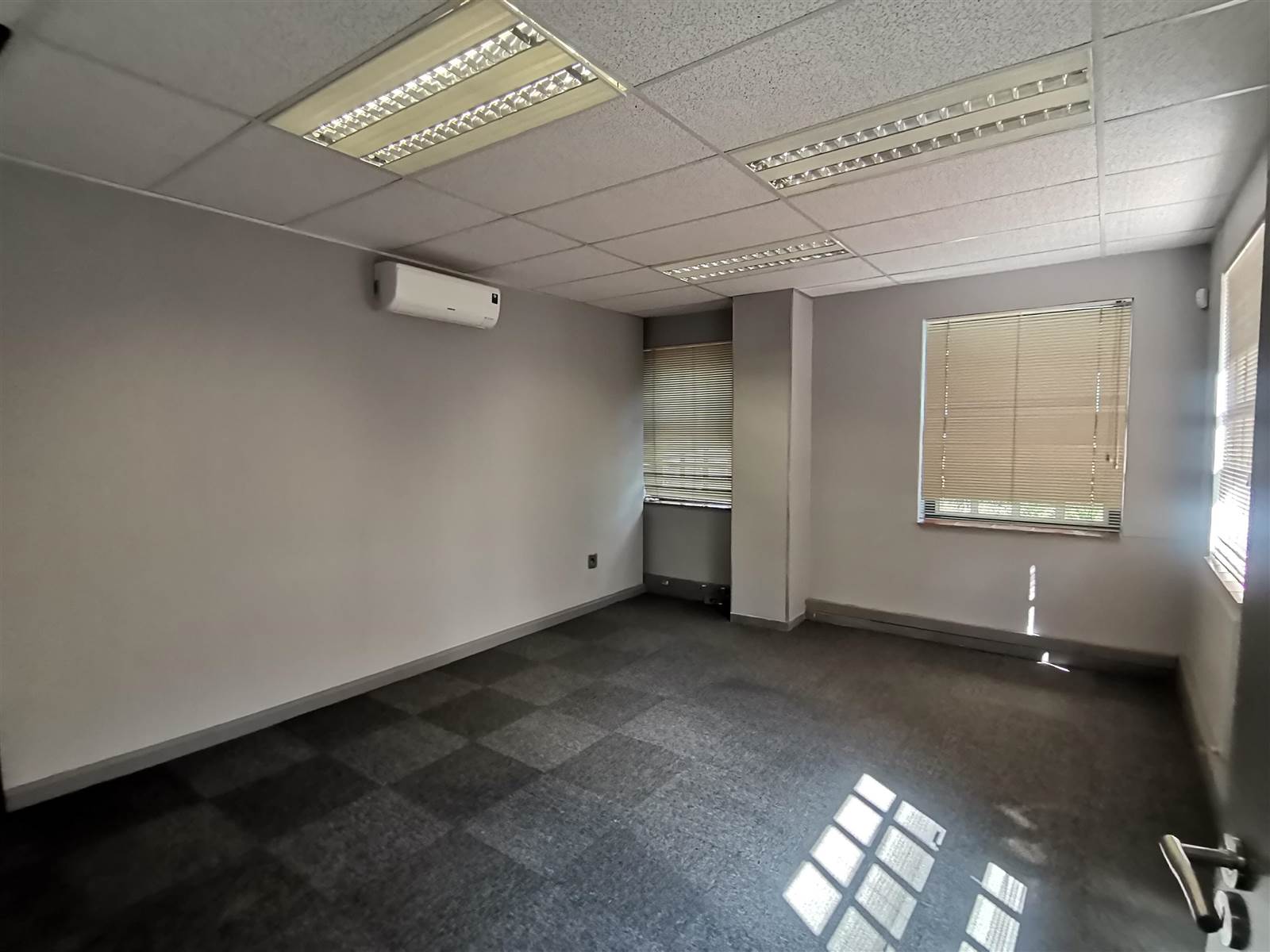 346  m² Commercial space in Rosebank photo number 5