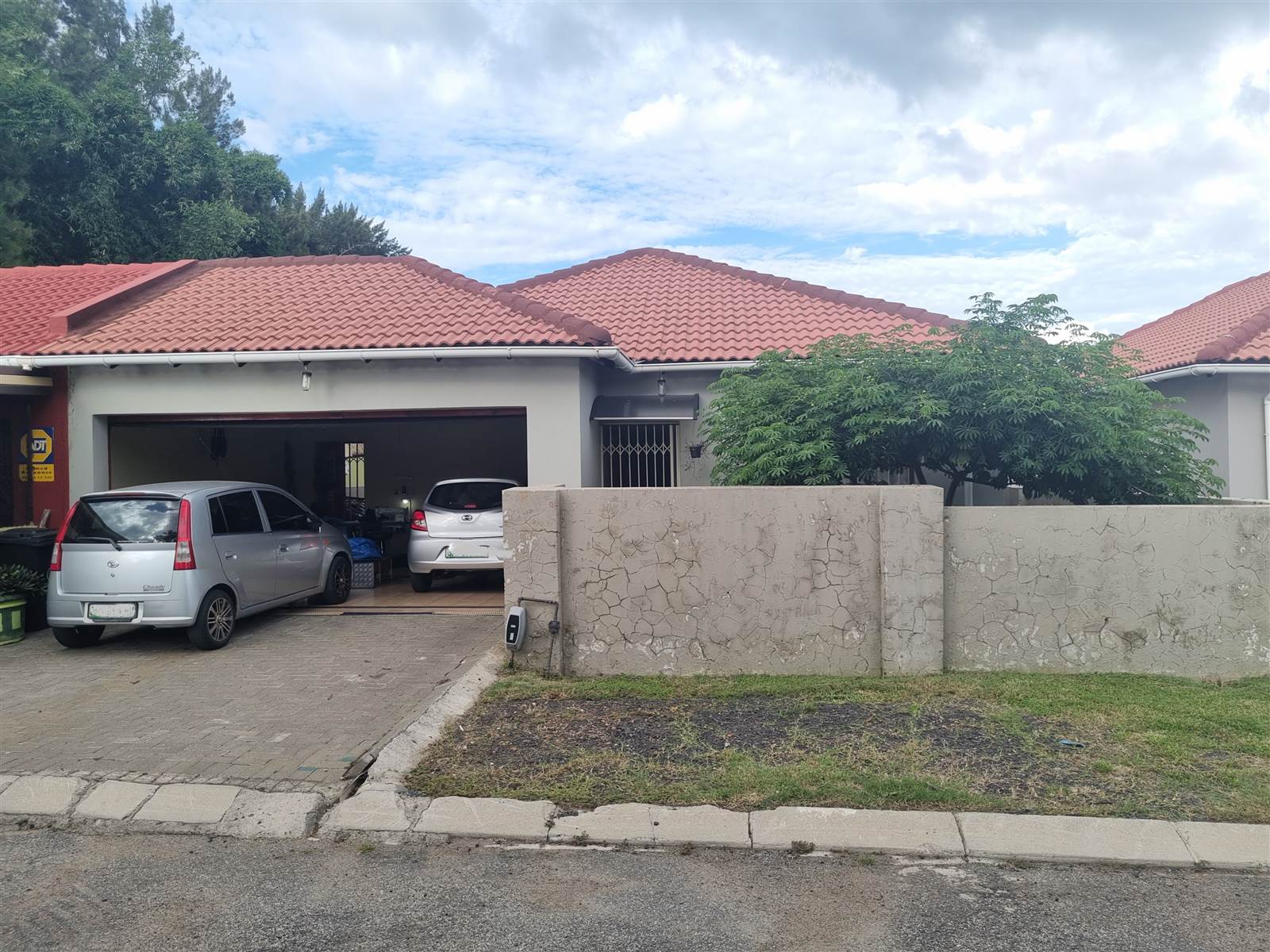 3 Bed Townhouse in Waterval East photo number 3