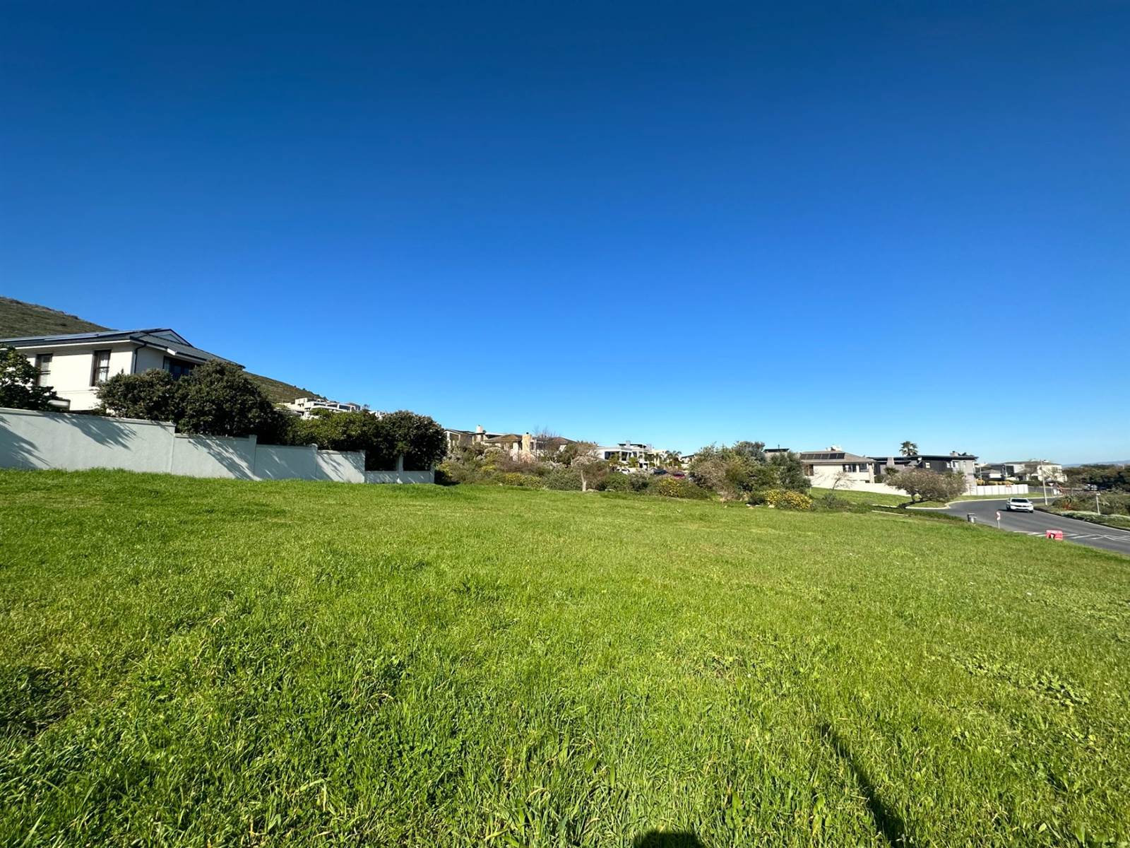 992 m² Land available in Baronetcy Estate photo number 4