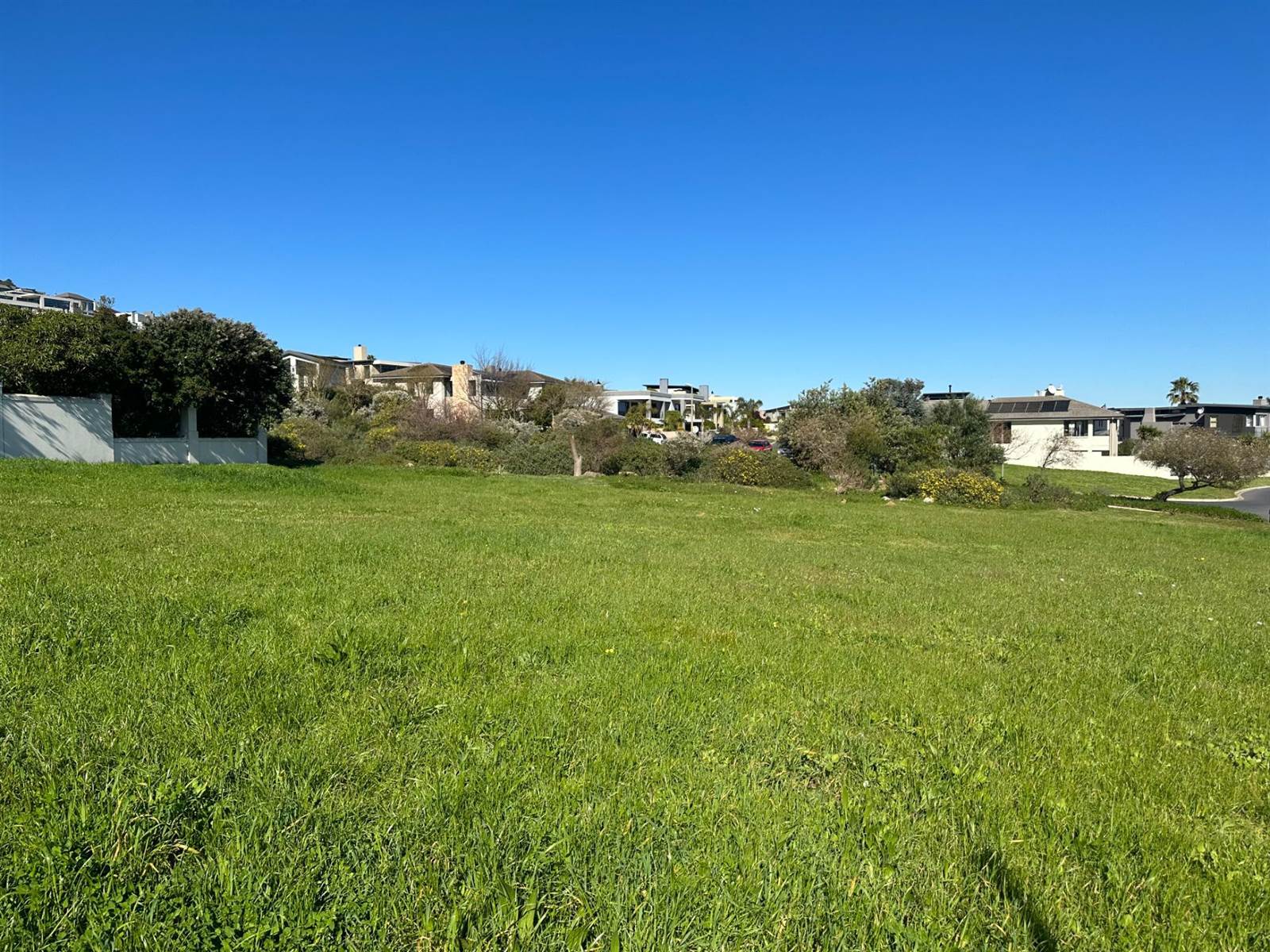 992 m² Land available in Baronetcy Estate photo number 5
