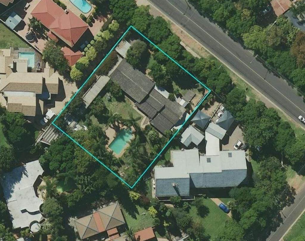 1950 m² Land available in Waterkloof photo number 2