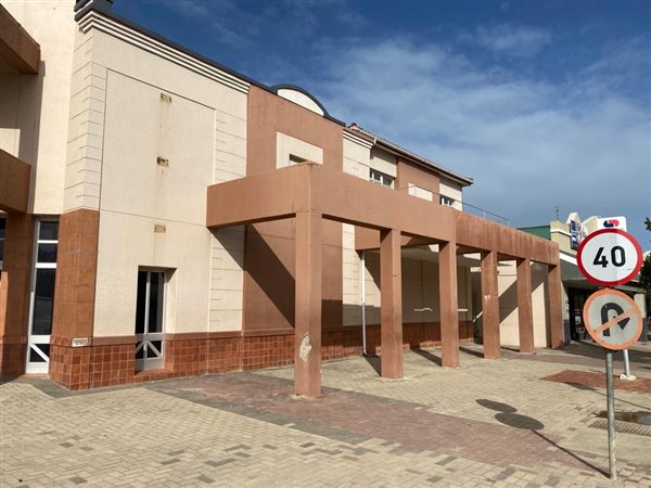757  m² Commercial space in Port Alfred