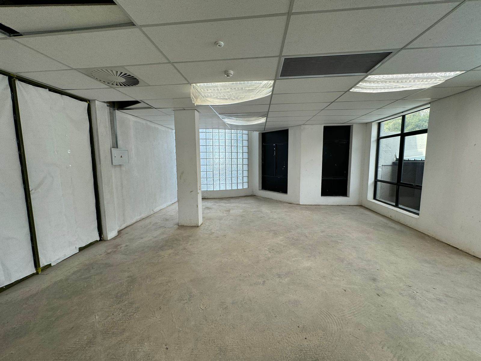 60  m² Commercial space in Morningside photo number 17