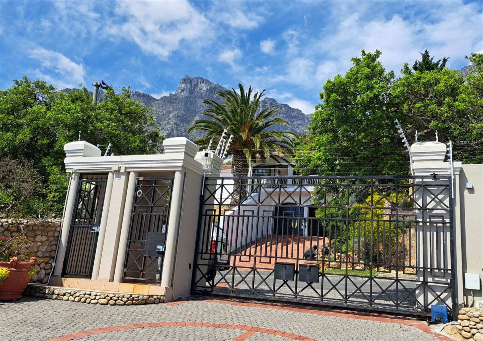 3 Bed Apartment in Camps Bay photo number 1