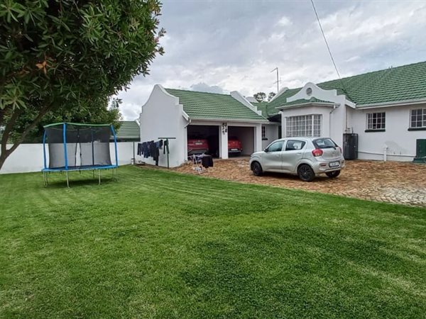 3 Bedroom House 3 Bedroom House