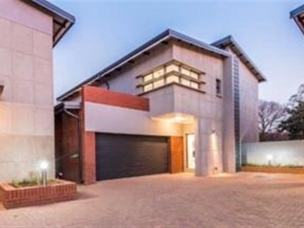 4 Bedroom Townhouse 4 Bedroom Townhouse
