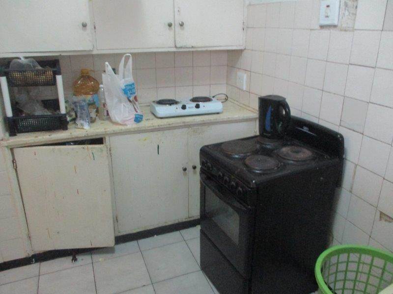 1.5 Bed Flat in Durban CBD photo number 1
