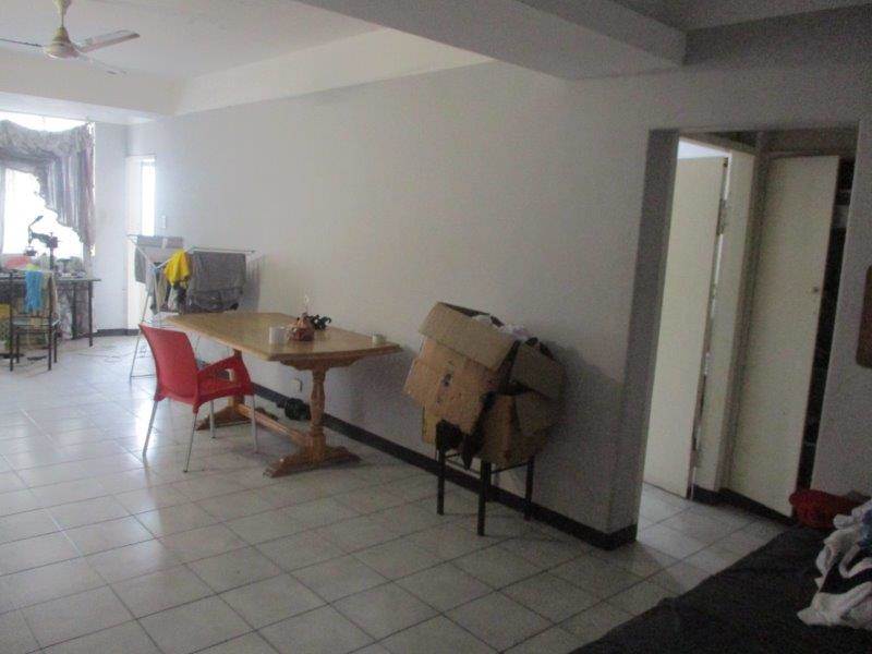 1.5 Bed Flat in Durban CBD photo number 10