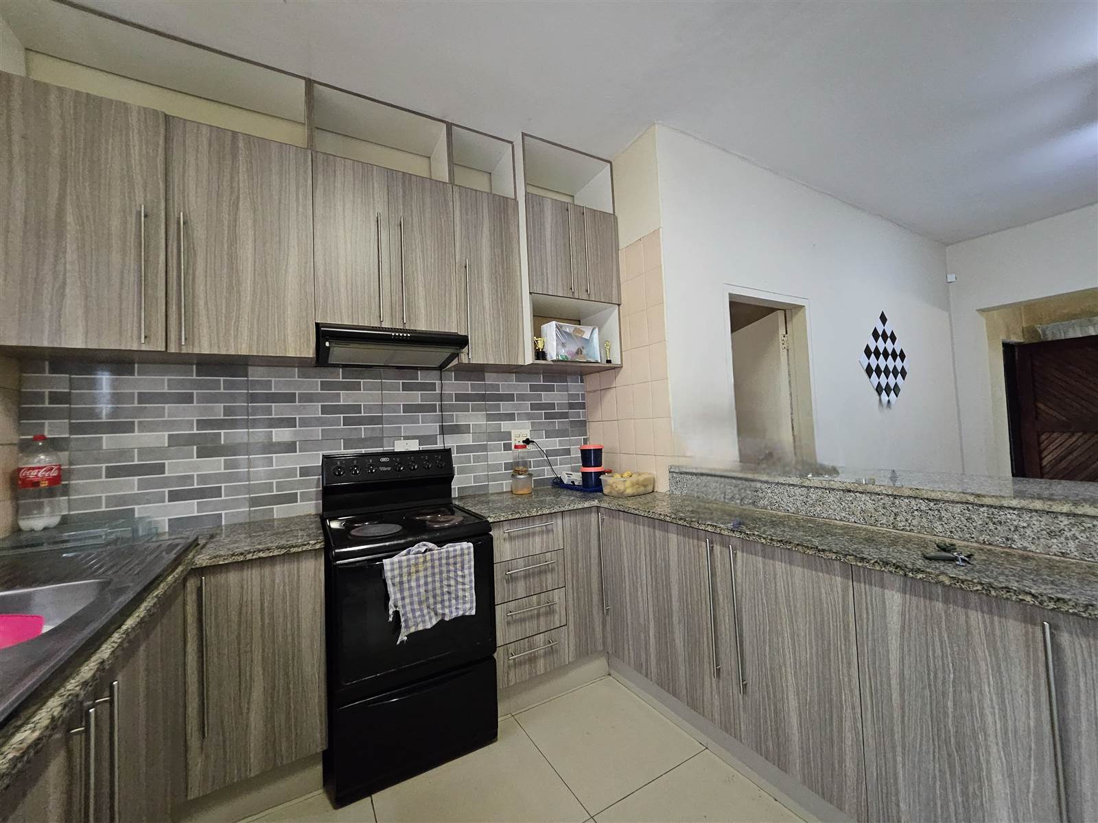 1 Bed Apartment in Doonside photo number 4