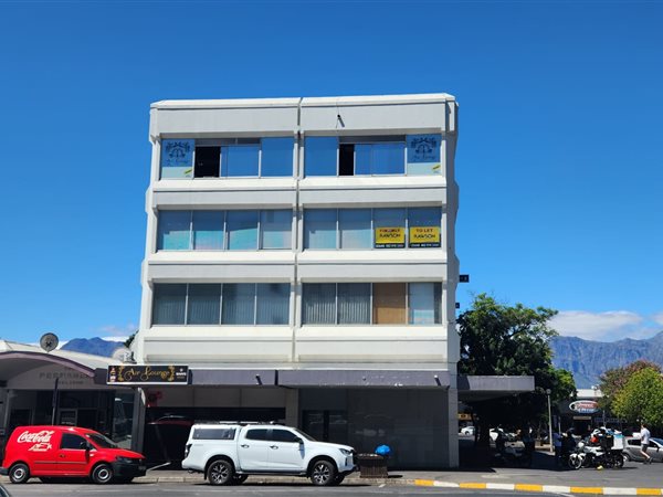 120  m² Commercial space