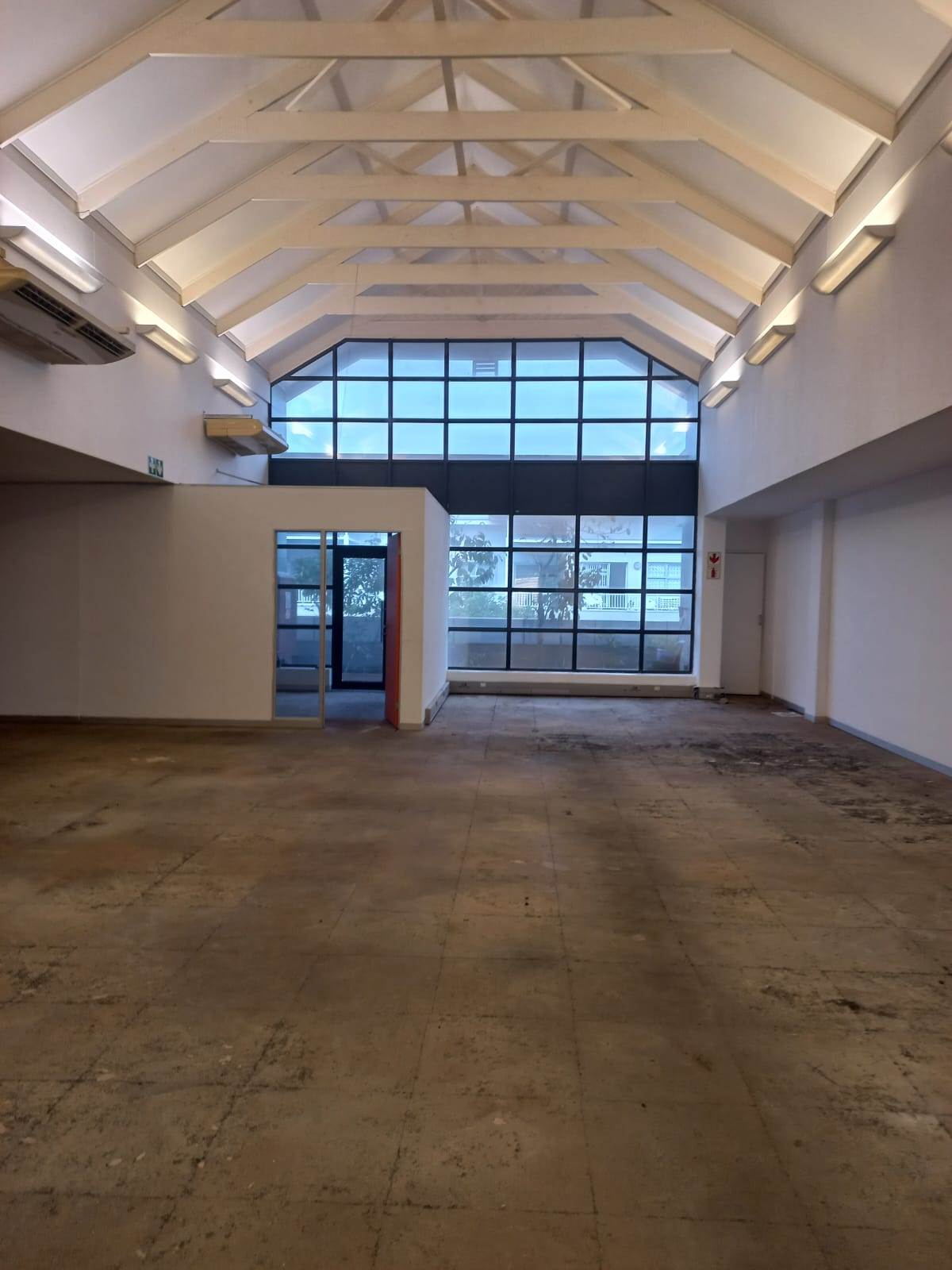 252  m² Commercial space in New Town Centre photo number 11