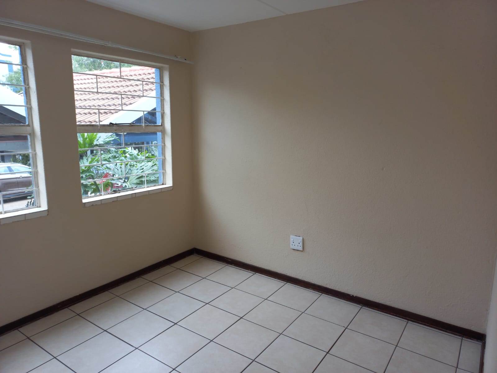 2 Bed Simplex in Morninghill photo number 12