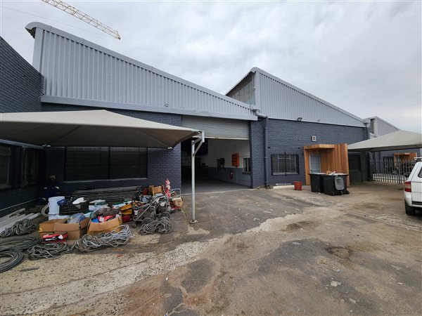 1240  m² Industrial space in Bellville South