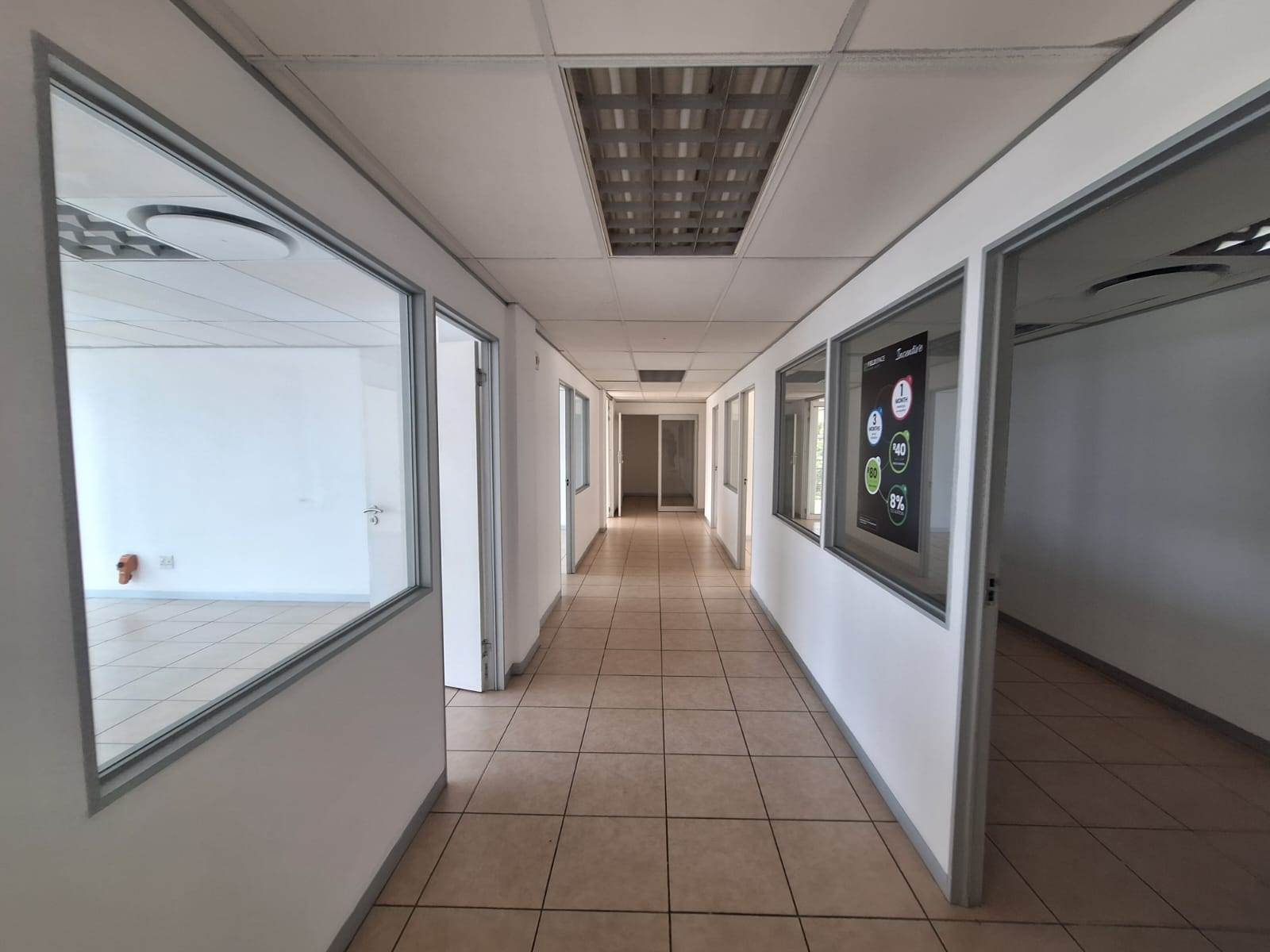 247  m² Office Space in Kyalami photo number 11