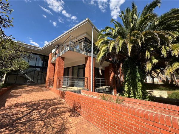 505  m² Commercial space in Bedfordview