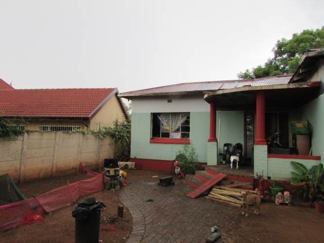 3 Bed House in Brakpan Central photo number 4