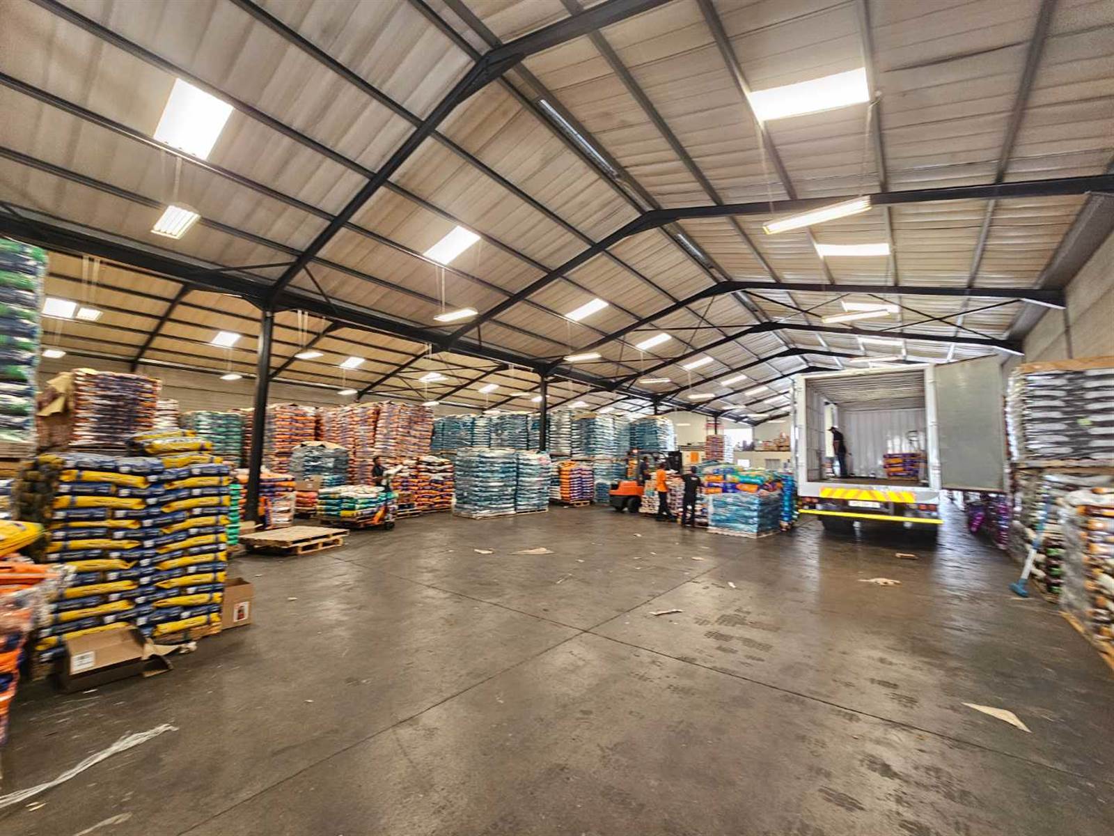 1800  m² Industrial space in Brackenfell Central photo number 1