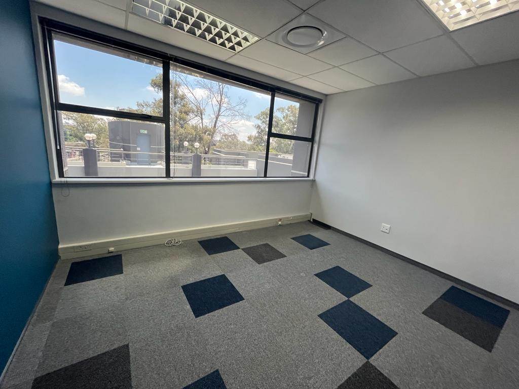400  m² Commercial space in Parktown photo number 8