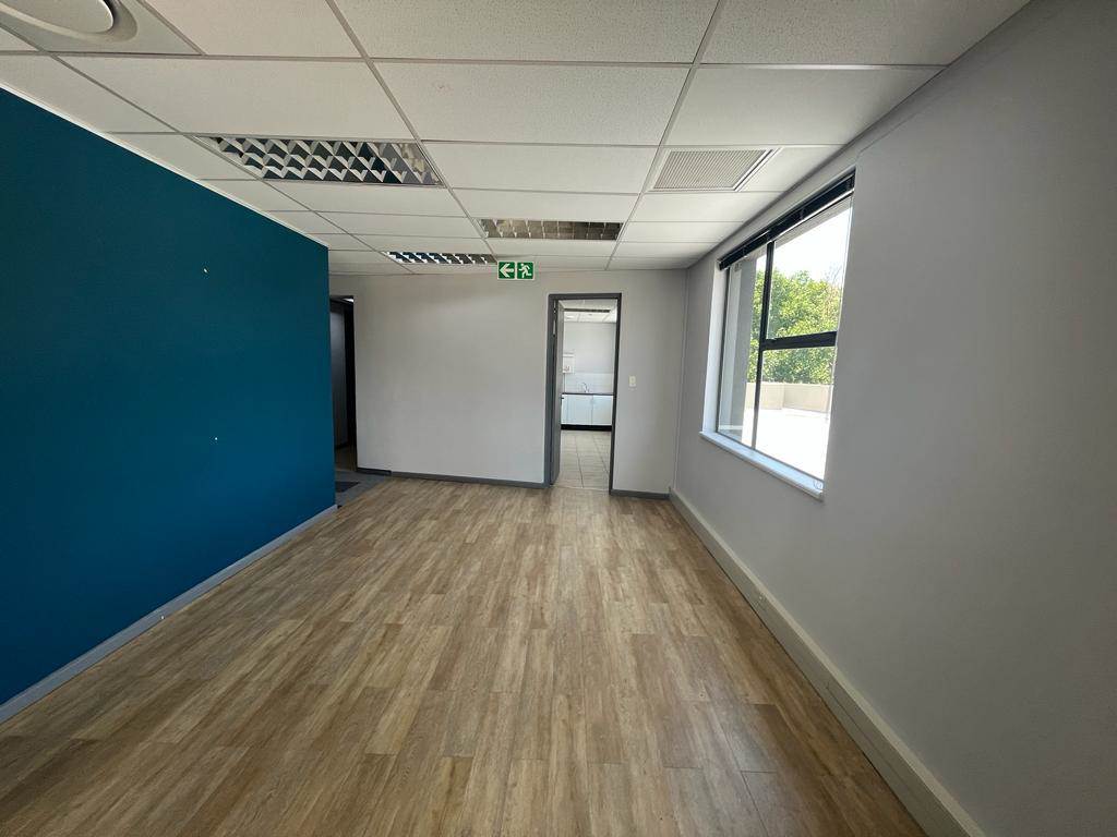 400  m² Commercial space in Parktown photo number 6