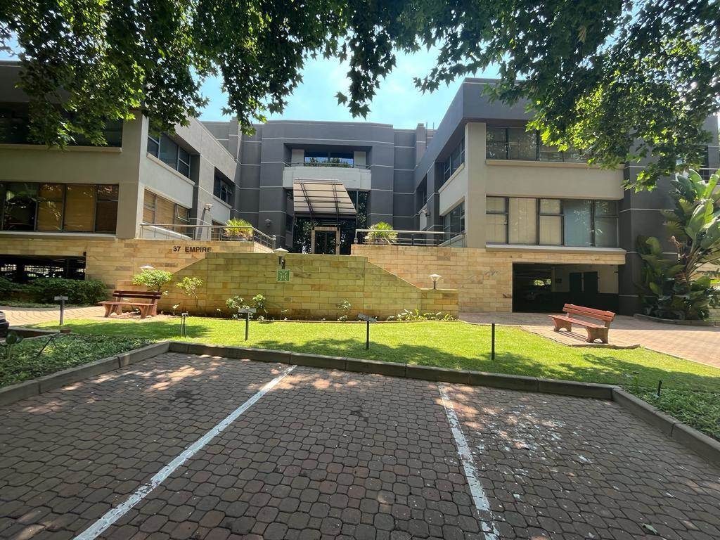 400  m² Commercial space in Parktown photo number 2