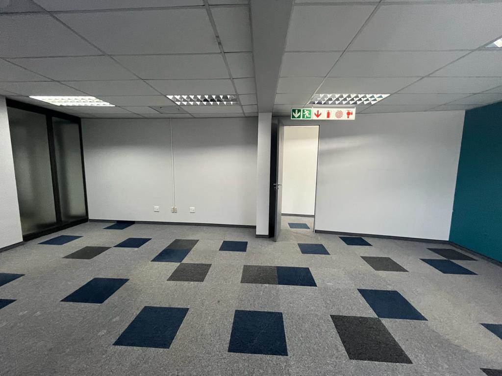 400  m² Commercial space in Parktown photo number 13