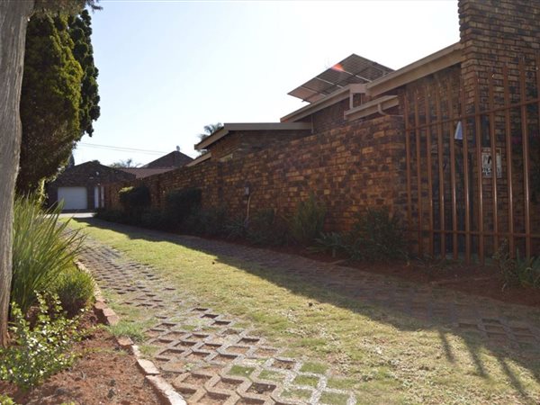 4 Bed House in Edleen