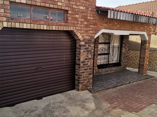 3 Bed House in Ivory Park