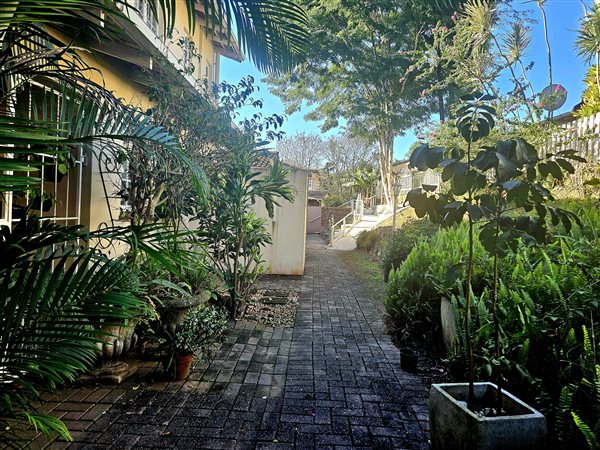 2 Bedroom Townhouse 2 Bedroom Townhouse