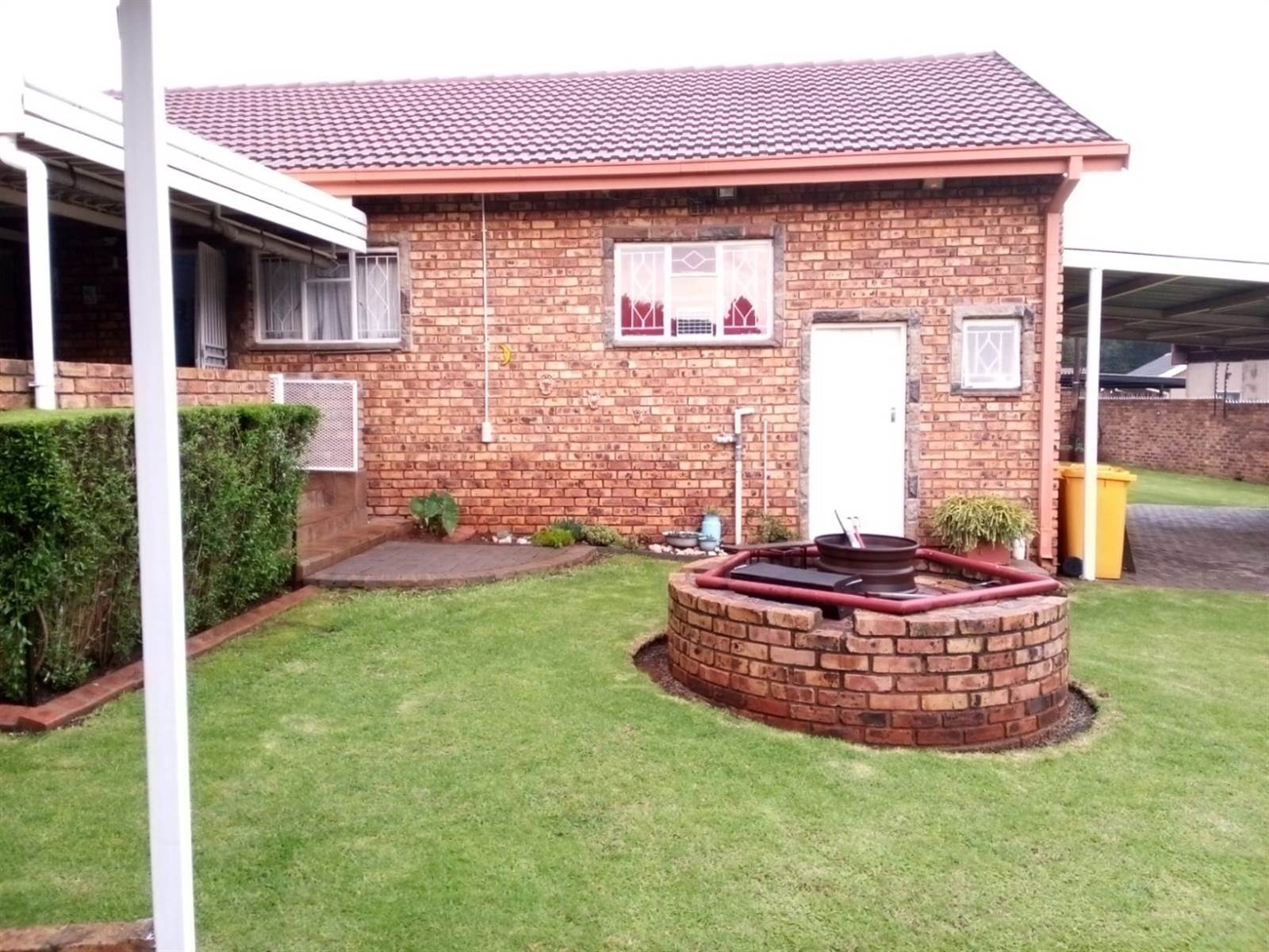 4 Bed House in Dennesig photo number 25