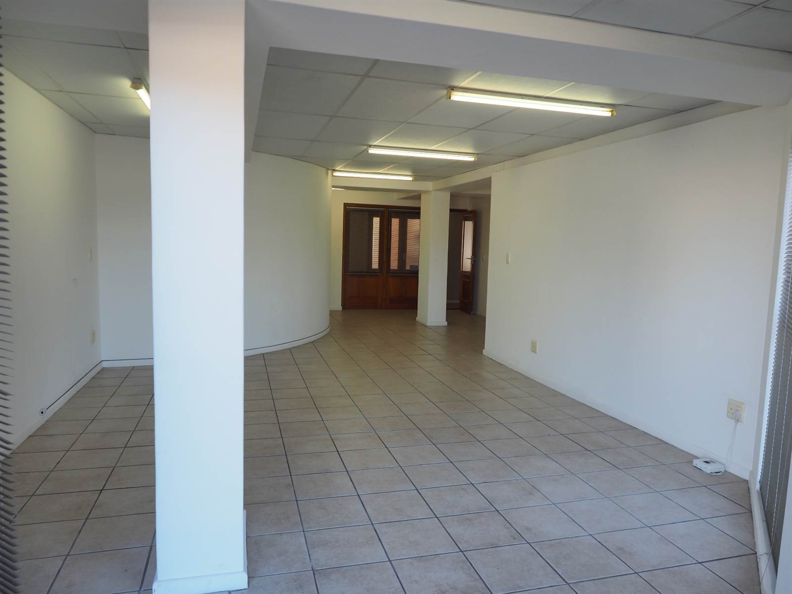 44  m² Office Space in Knysna Central photo number 3