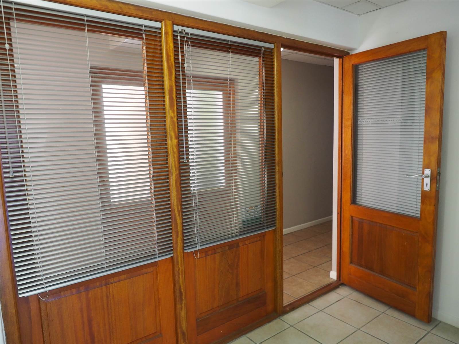44  m² Office Space in Knysna Central photo number 5