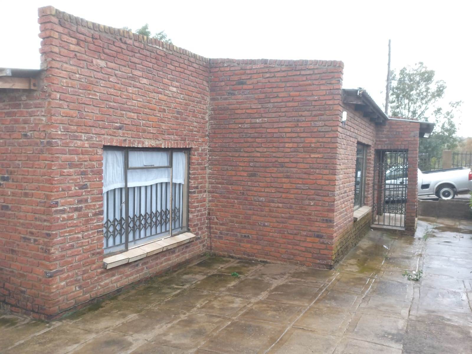 4 Bed House in Phuthaditjhaba photo number 6