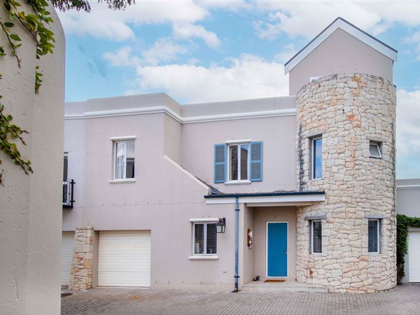 4 Bedroom House 4 Bedroom House