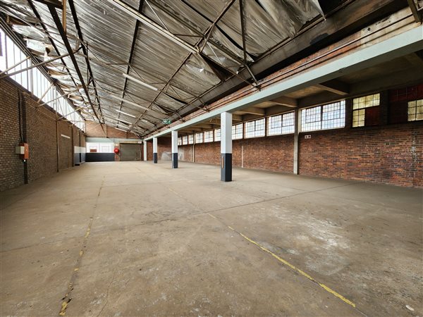 839  m² Industrial space in Benrose